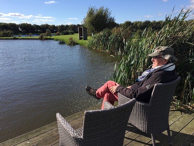 领先反而使 领先反而使